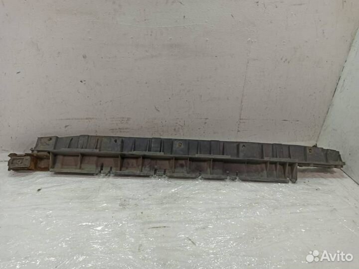 Кронштейн подножки Mercedes W164 ML