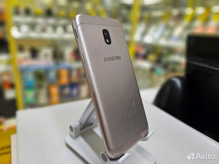Смартфон Samsung Galaxy J3 SM-J330F/DS (2017)