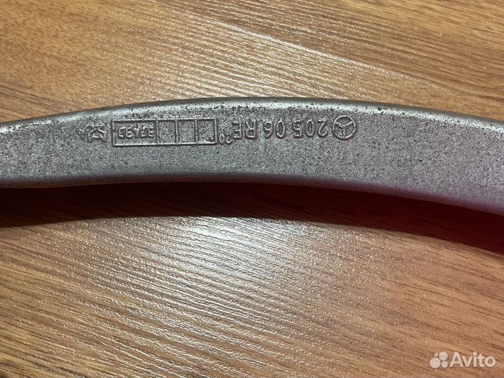 Рычаг передней нижний w205