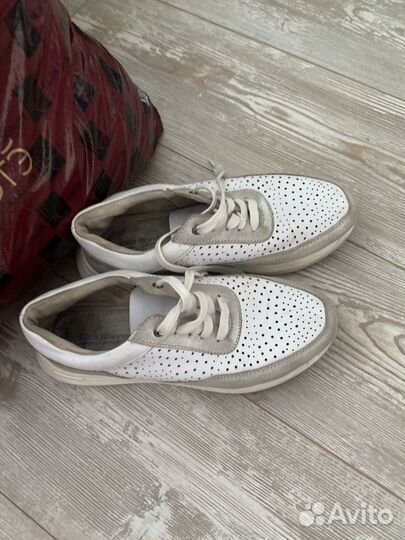 Пакет вещей мужских и обувь женская