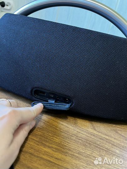 Колонка harman kardon go play