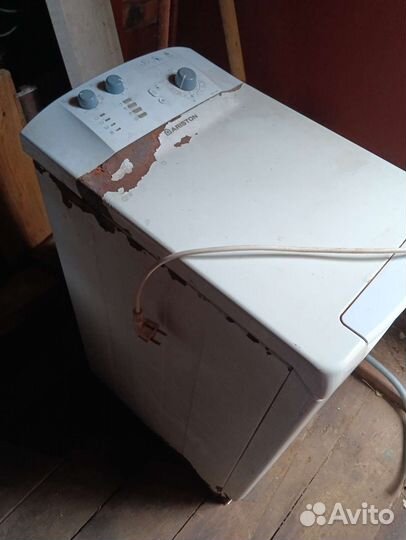 Стиральная машина с вертикальной загрузкой Аристон