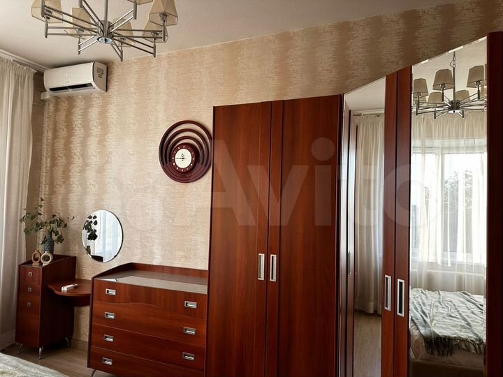 3-к. квартира, 90 м², 2/9 эт.