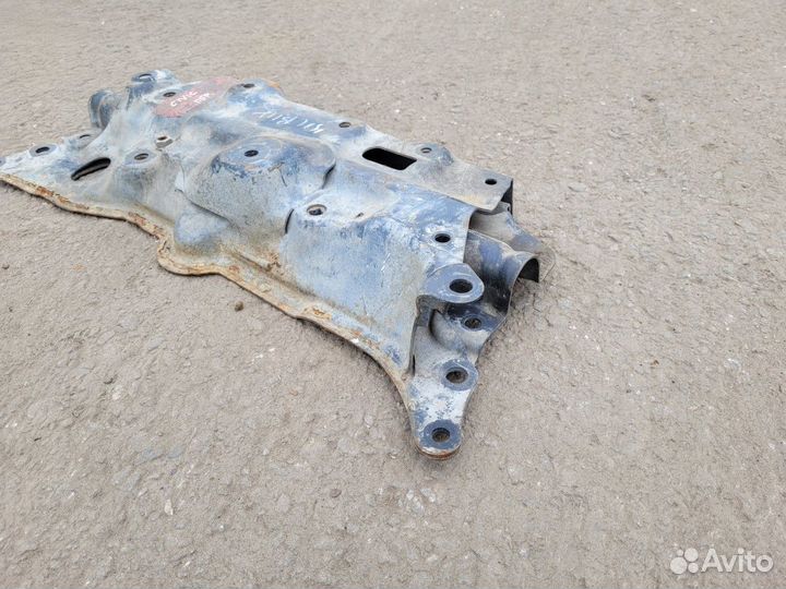 Подрамник передний на Honda Civic 8 5D