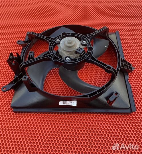Вентилятор охлаждения Mitsubishi Carisma