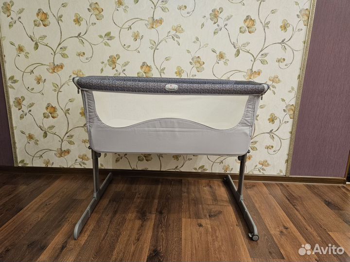 Приставная кроватка chicco next2me