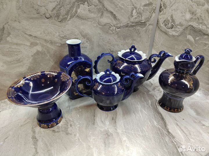 Фарфоровый чайный набор