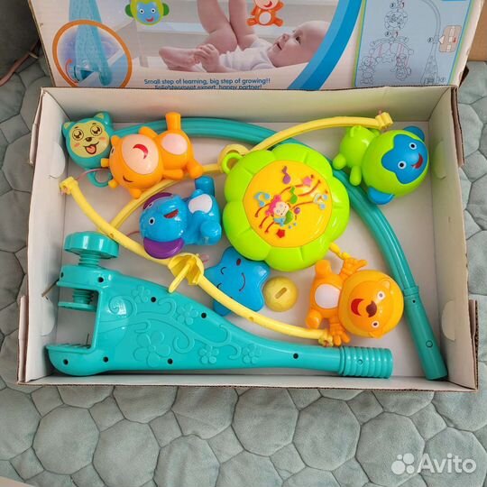 Мобиль на кроватку на батарейках