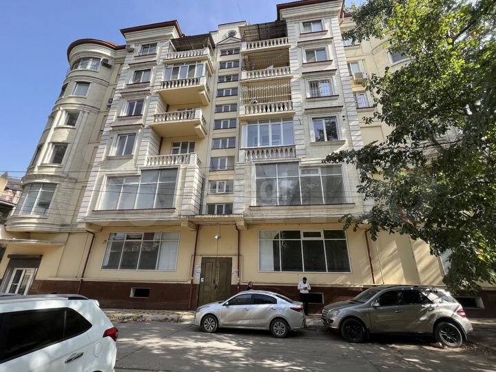 5-к. квартира, 240 м², 4/6 эт.