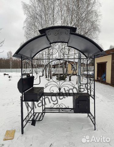 Мангал с крышей