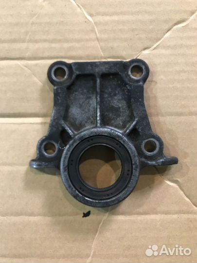 Корпус сальника коленвала Toyota Toyoace LY211 3L