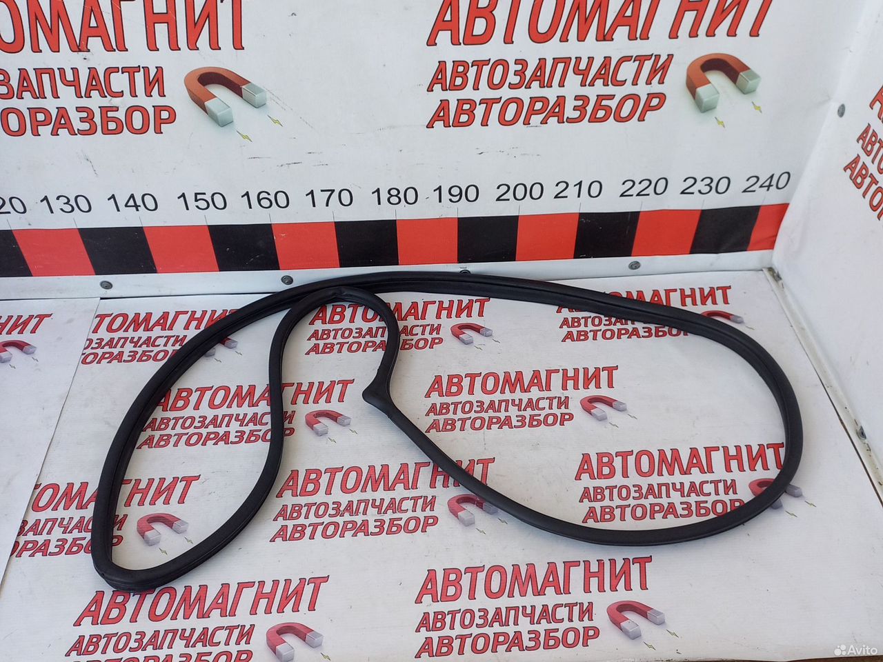 Уплотнитель двери задней левой Хендай Элантра 6 AD