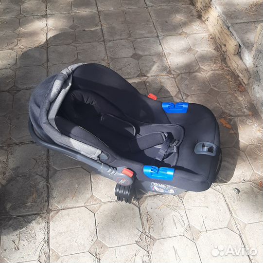 Коляска 3 в 1 с автолюлькой