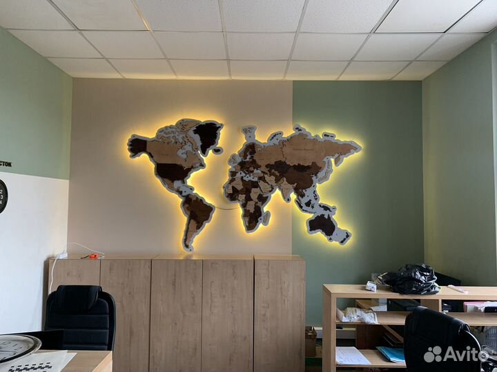 Карта мира из дерева