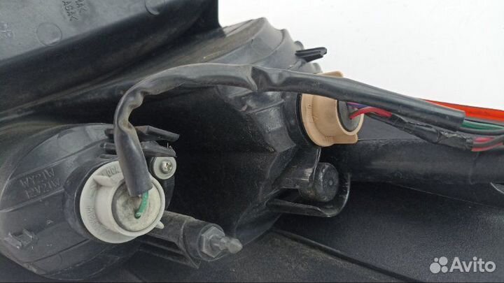 Стоп левый Nissan Wingroad Y12