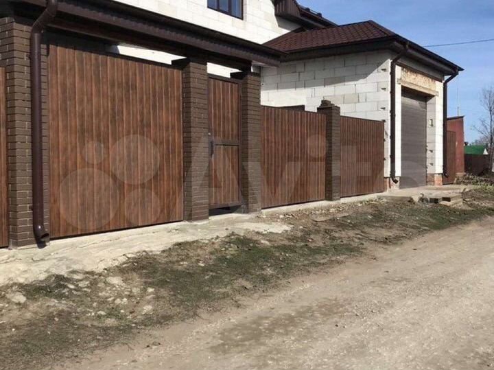 Коттедж 250 м² на участке 8 сот.