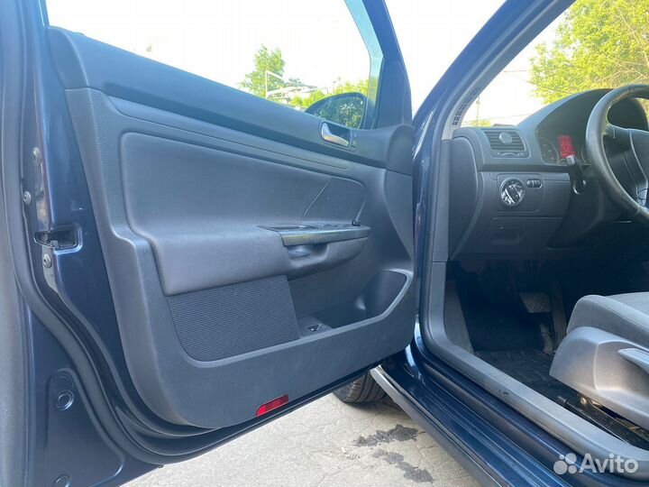 Volkswagen Golf 1.6 AT, 2006, 164 850 км