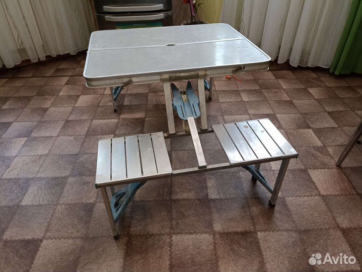 Стол раскладной с 4 стульями