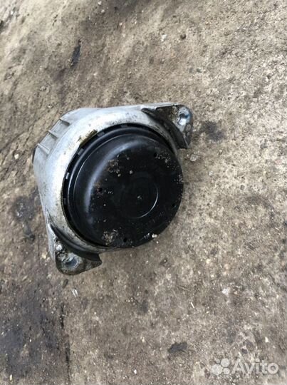 Подушка двигателя бмв Х1 е84 N46NB20