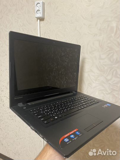 Ноутбук Lenovo ideapad 300-17isk