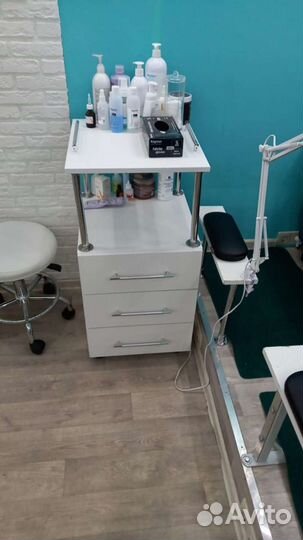 Тележка косметологическая с ящиками