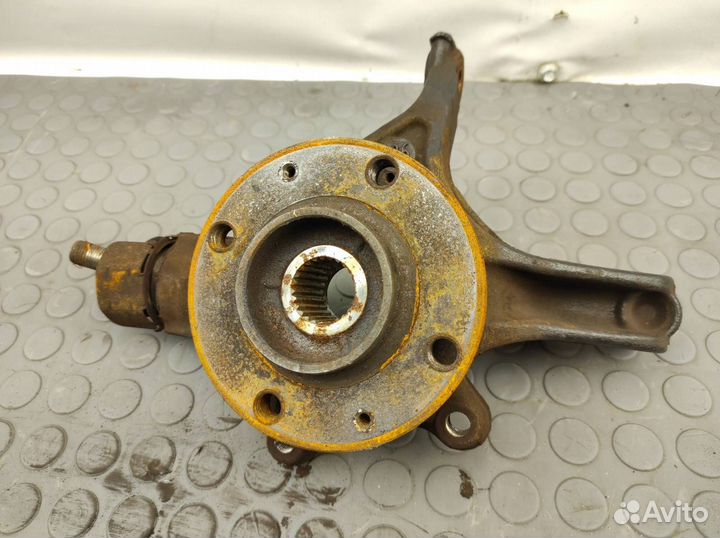 Кулак поворотный передний правый Peugeot 308 T7