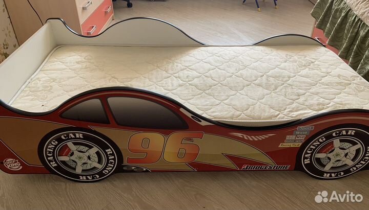 Кровать машинка детская