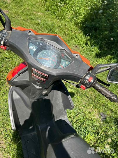 Скутер Nexus F22-S