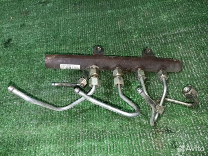 Рейка топливная (рампа) Renault Scenic II (2003—20