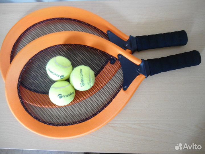 Игрушка. 2 теннисных ракетки и 3 мяча Fiztime