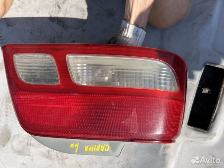 Задний фонарь Toyota Carina ST215 левый