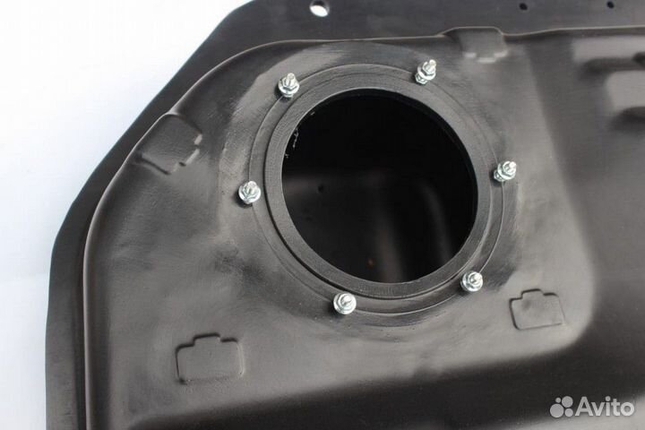 Топливный бак Митсубиси Аиртрек