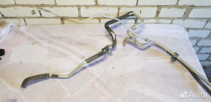 Mitsubishi pajero 3 Трубки кондиционера перед