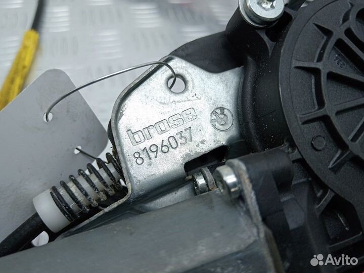 Стеклоподъемник передний левый BMW 3 E46 рест