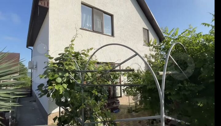 Коттедж 232 м² на участке 5 сот.