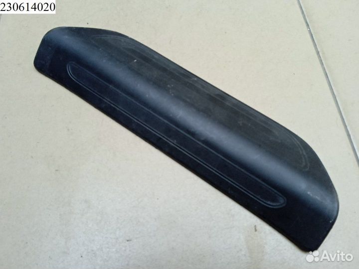 Накладка порога внутренняя задняя Audi Q3