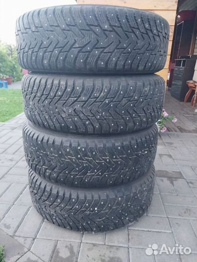 Nokian Tyres Hakkapeliitta 8 SUV 215/65 R16
