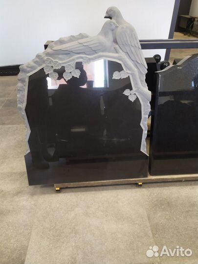 Изготовление памятников. Установка под ключ