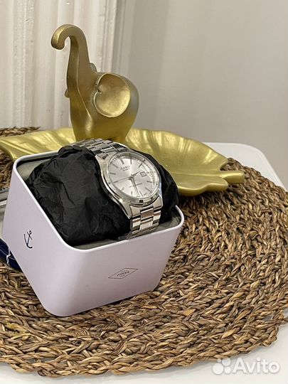 Наручные часы casio кварцевые