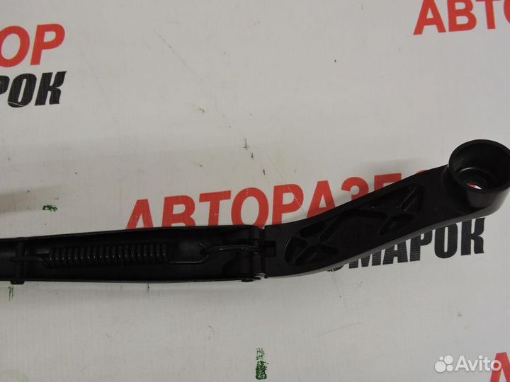 Поводок стеклоочистителя передний левый Mazda Mazd