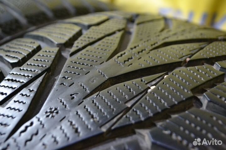 Nokian Tyres Hakkapeliitta R2 SUV 235/55 R19