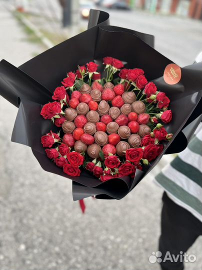 Букет, цветы, клубника в шоколаде