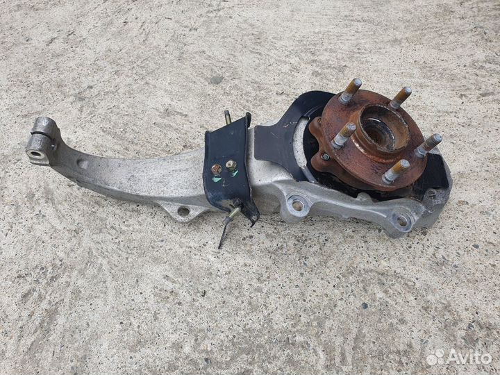 Кулак передний левый (Ступица) для Nissan Fuga