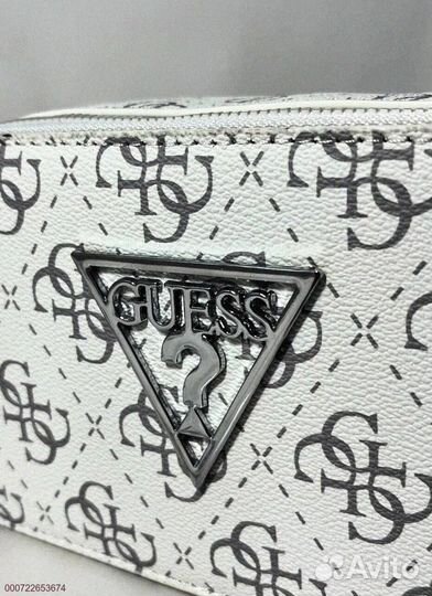 Сумка Guess: идеальный спутник для модниц
