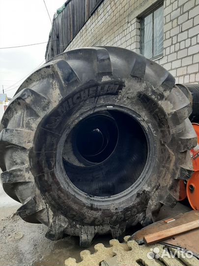 Шина 1050/50 R32