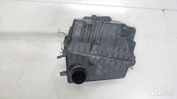 Корпус воздушного фильтра Toyota RAV 4, 1998