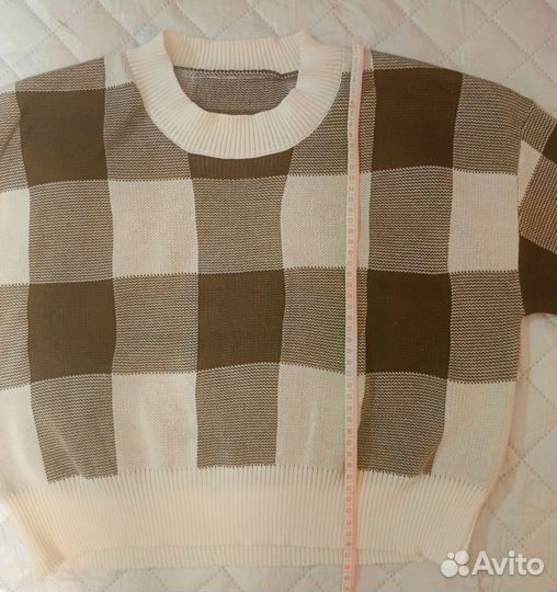 Свитер женский короткий