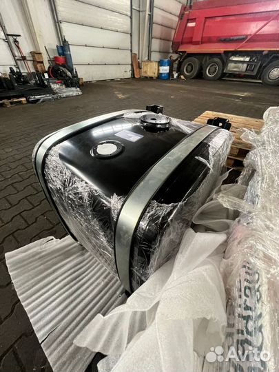 Гидравлический бак на тягач