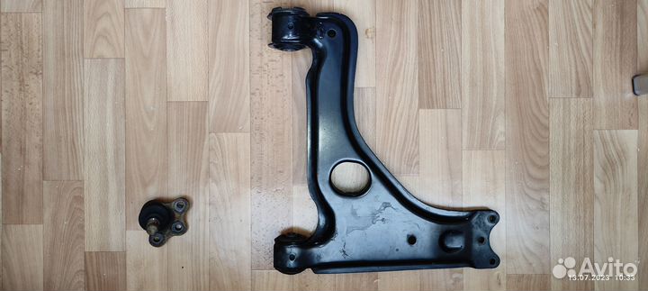 Рычаги Monroe L24527+L24528 Opel Astra H/G, Vectra