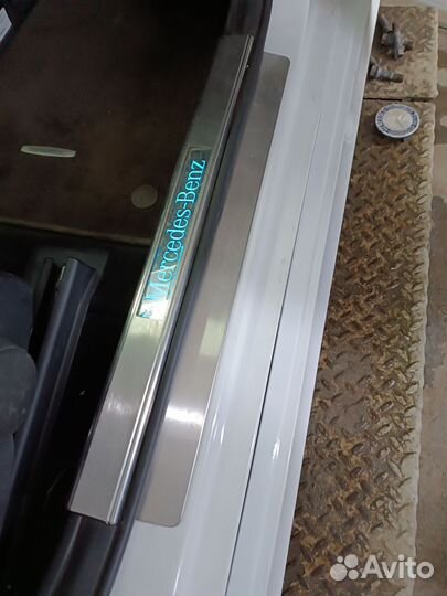 Накладка порога MB GLK 220